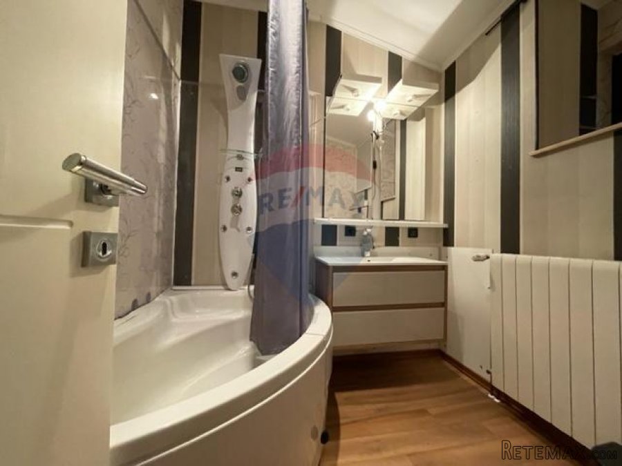Kostrena, Doričići, kuća sa dva stana površine 162 m2 - 6