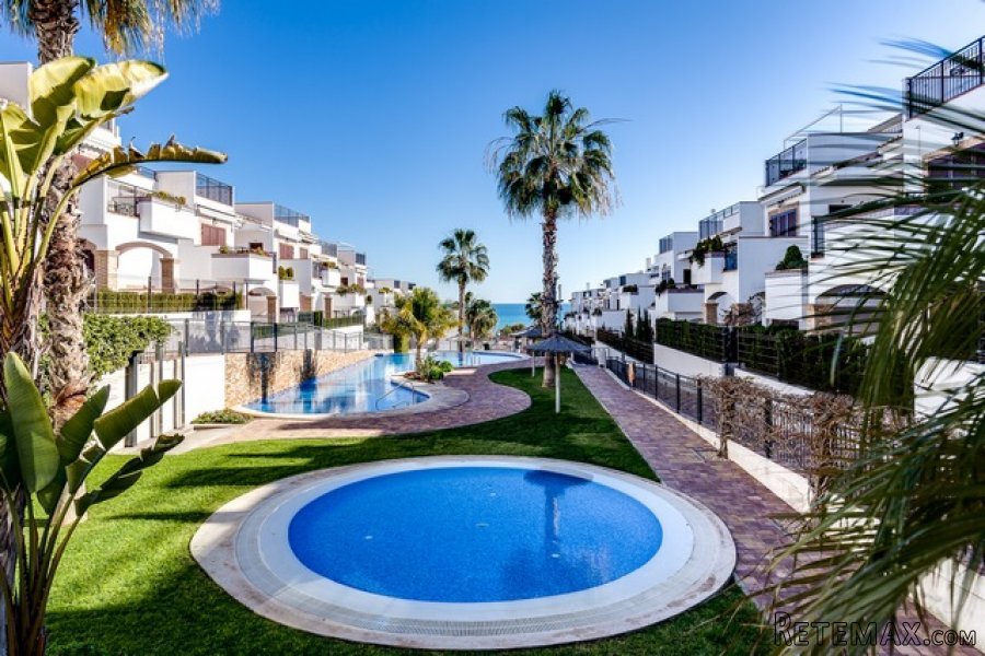 Modern bungalow in a gated community with pools, jacuzzi..