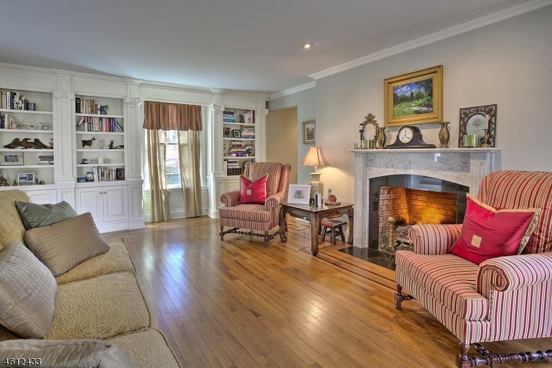 4 bedroom Detached House For Sale: 58.. - 2