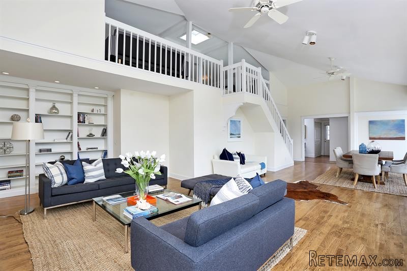 2 bedroom House For Sale: 633 Steamboat.. - 2