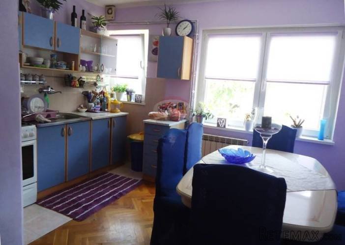 APARTMANSKA KUĆA U MEDULINU - 3