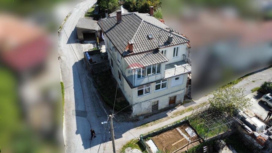 Matulji, Jušići, trosobni stan, terasa, konoba