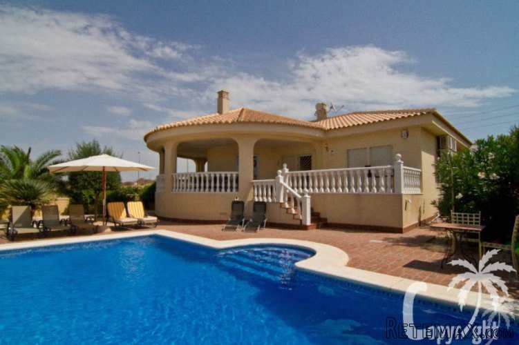 Luxurious detached villa, located at the outer edge of the..