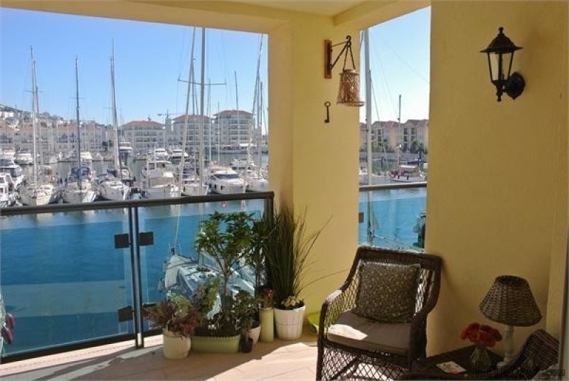 3 bedroom Apartment For Sale: Queensway.. - 2