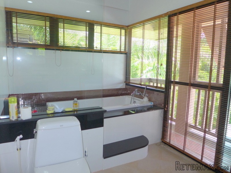 Horseshoe Point: 4 plus bedroom villa.. - 2