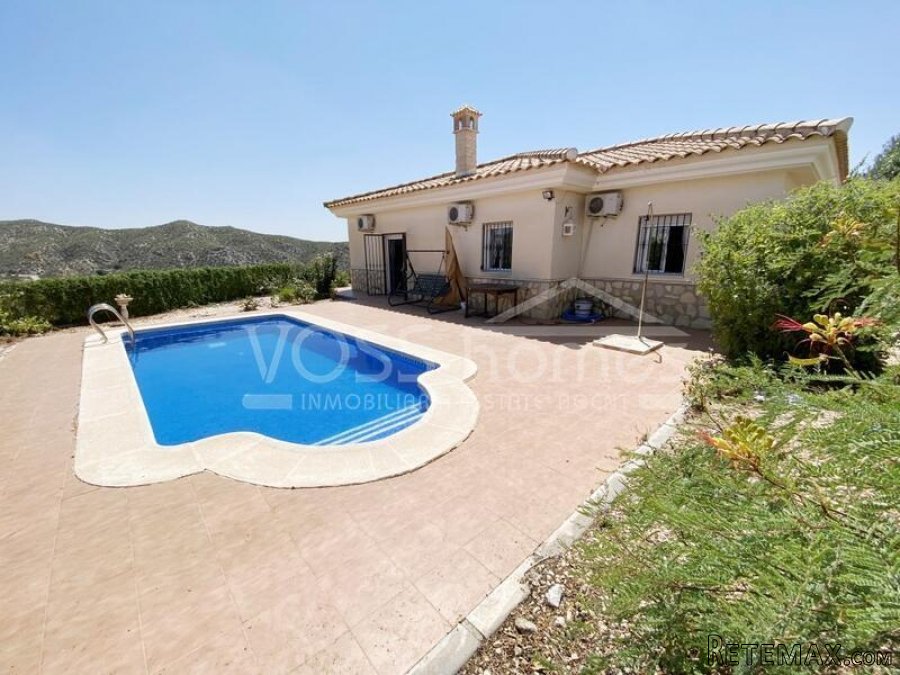 RESERVED/SALE AGREED 2023 & NEW & EXCLUSIVE LISTING TO VOSS.. - 2