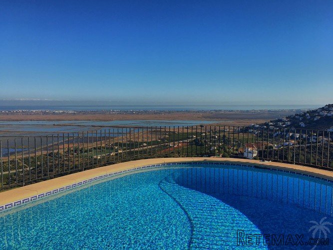Villa with panoramic sea and mountain views for sale in..