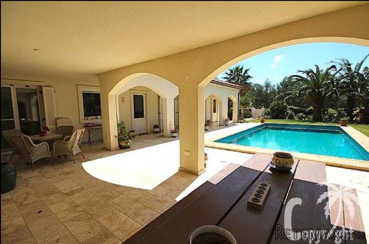 Beautiful colonial style Villa one level for sale in a.. - 3