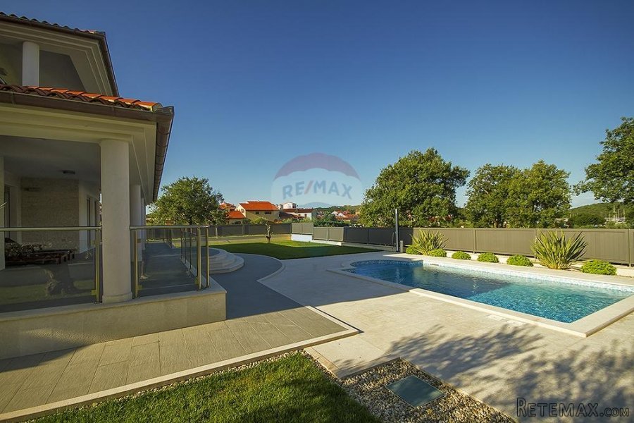 ISTRA, Banjole, moderna vILLA BLIZU PLAŽE