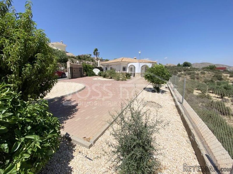 RESERVED/SALE AGREED 2023 & NEW & EXCLUSIVE LISTING TO VOSS.. - 4