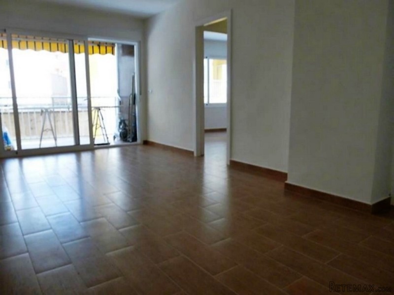3 bedroom, 2 bathroom Apartment, Playa.. - 2