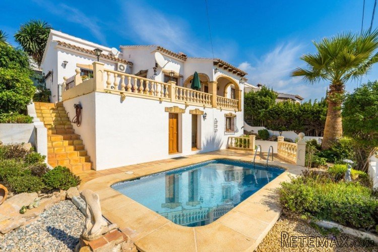 An exceptional modern detached villa, completely renovated..