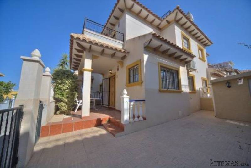 3 Bedroom 2 Bathroom Townhouse In Punta..