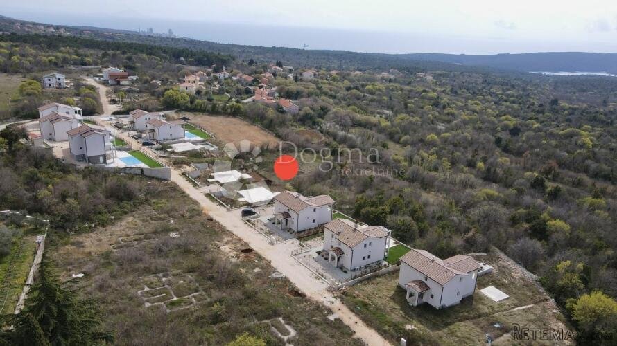 Parcela sa građevinskom dozvolom i plaćenim komunalijama - 2