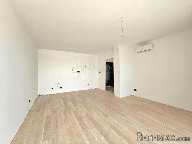 Umag, 56m2, ostava, 1 garaža + 1parking - 2