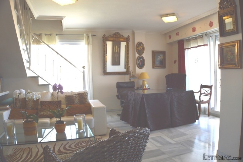 Delightful and well presented duplex.. - 2