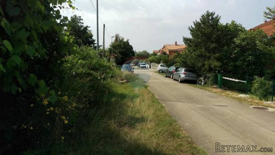 Građevinska parcela u Zambratiji za višestambenu izgradnju - 2