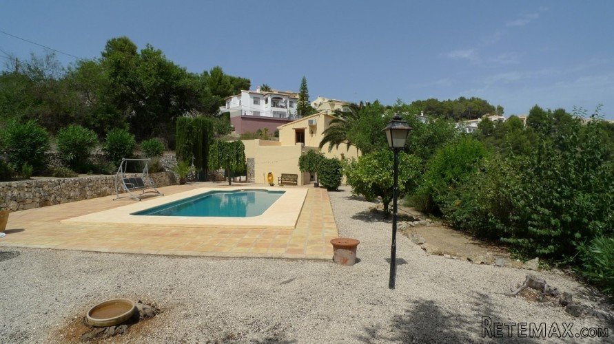 South facing villa for sale in Parcent situated in a quiet..