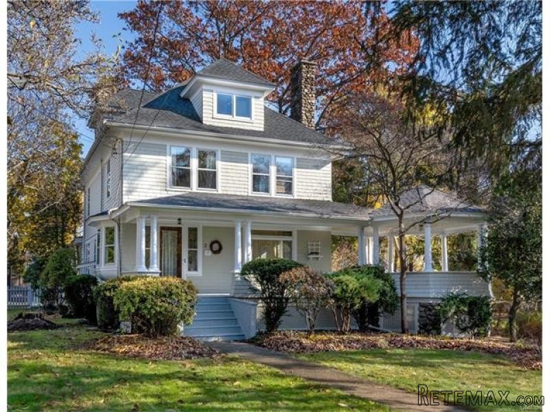 3 bedroom House For Sale: 2 HIGHLAND..