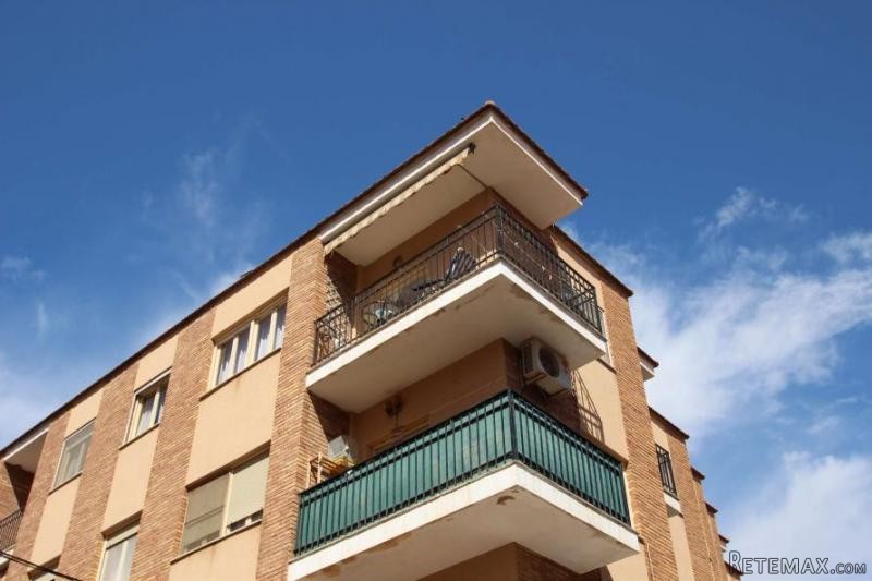 Large 4 bedroom apartment in Pinoso..