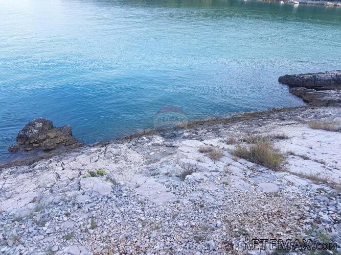 Istra, Krnica, prekrasno zemljište, prvi red do mora - 3