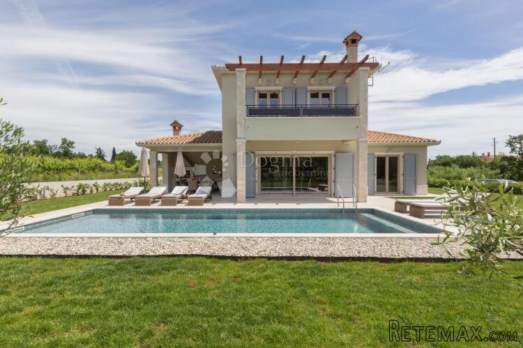 POTPUNO OPREMLJENA VILLA, NA MIRNOJ LOKACIJI!