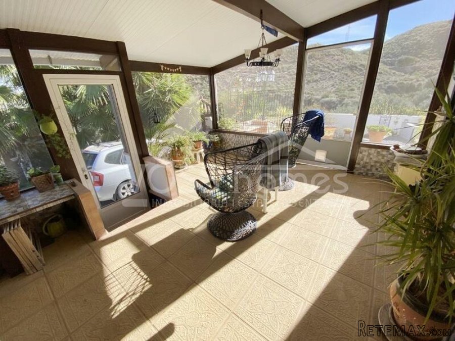 NEW LISTING TO VOSS HOMES - A large 3 bed, 2 bath Country.. - 5