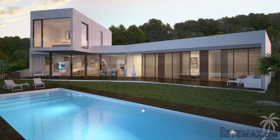Luxurious villa with all rooms facing the sea. The villa..