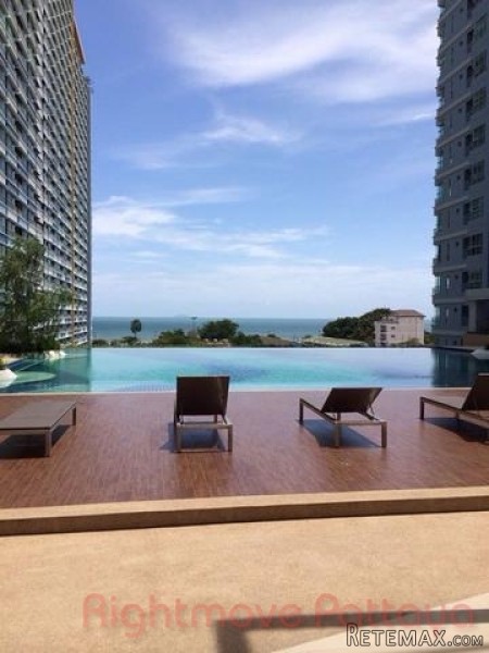 1 Bedroom Condo for sale in Jomtien -..