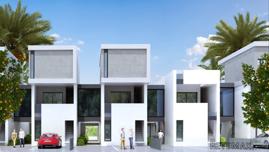 At only 500 meters from the sandy beach of Torre de la..