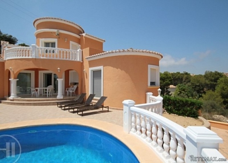 3 Bedrooms - Villa - For Sale