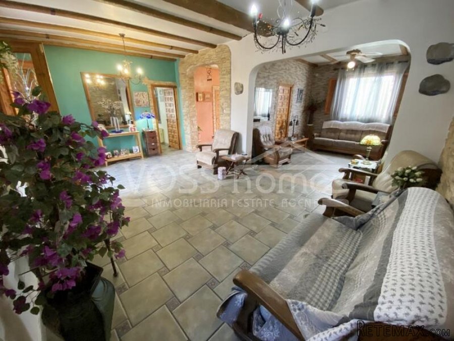 NEW & EXCLUSIVE TO VOSS HOMES - A uniquely designed, full.. - 3
