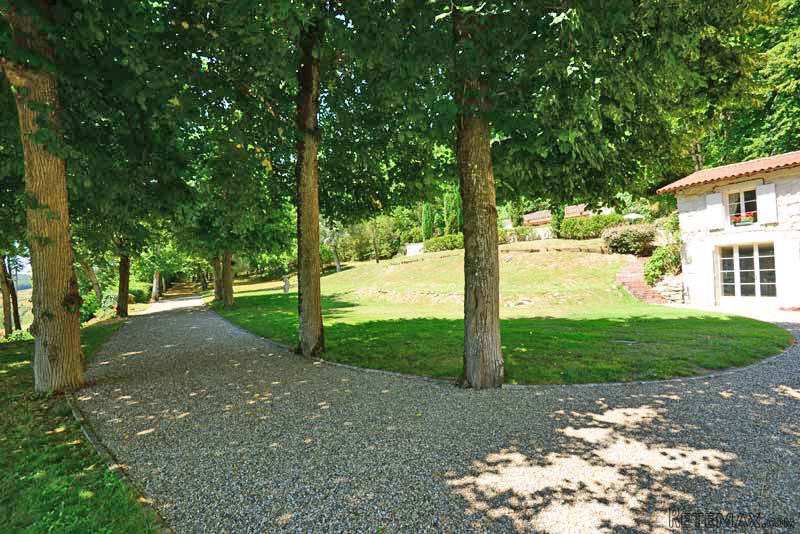 Handsome 18th Cent Manor In 5 Acres.. - 2