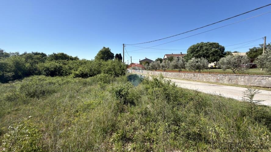 Istra- Dobrani građevinsko zemljište sa projektom