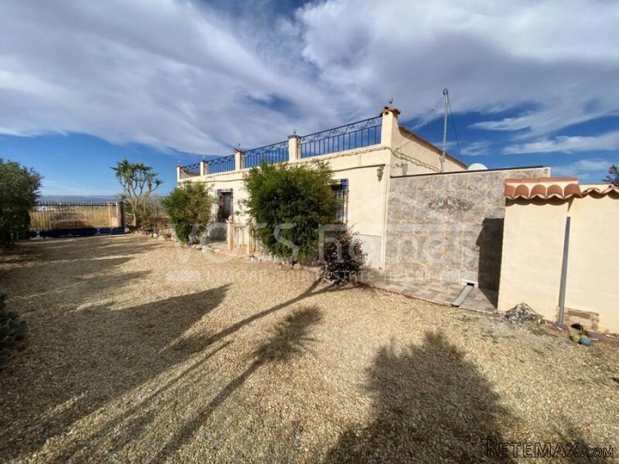 NEW & EXCLUSIVE TO VOSS HOMES - A uniquely designed, full.. - 4