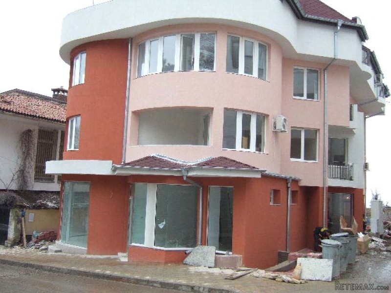 Premier offices and 1 apartment in..