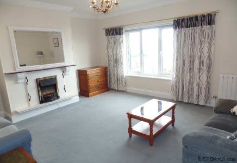 14 Douglas Bay Apartments, Onchan - 2