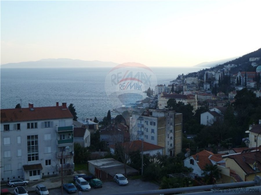OPATIJA - STAN DVOETAŽNI OD 218,55 m2 - GARAŽA
