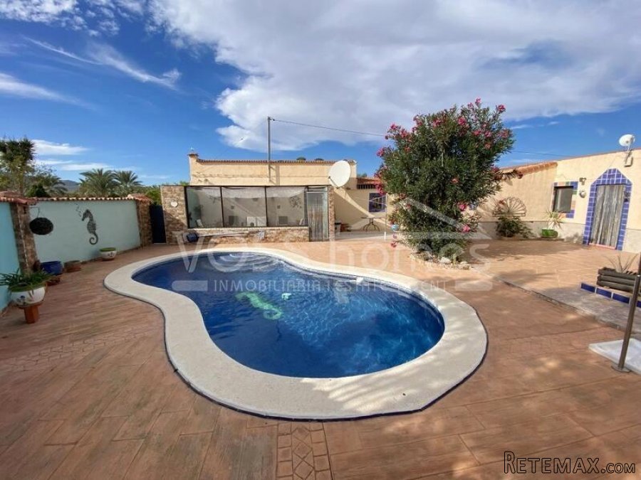 NEW & EXCLUSIVE TO VOSS HOMES - A uniquely designed, full.. - 8