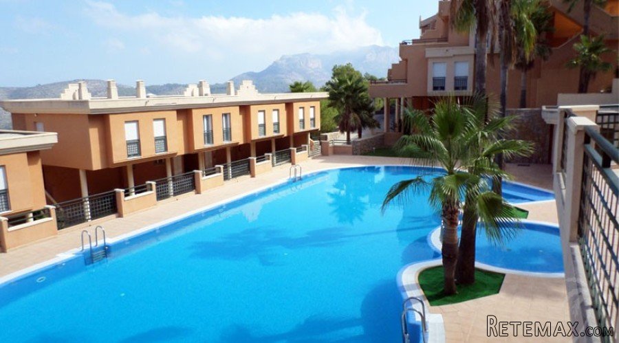 Appealing, first floor apartment with a terrace of 31 m2 o..