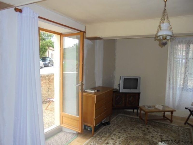 1 Bedroom - House - Bourgogne - For Sale - 2