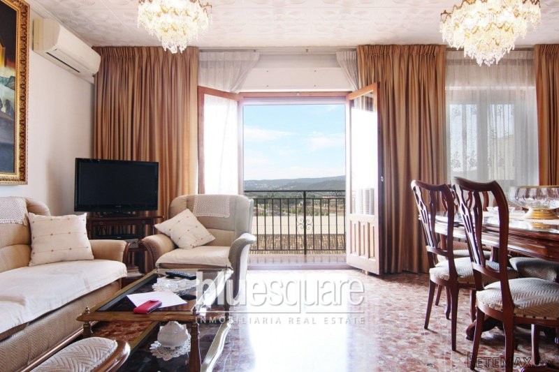 Fantastic Central 3 Bedroom 2 Bathroom.. - 2