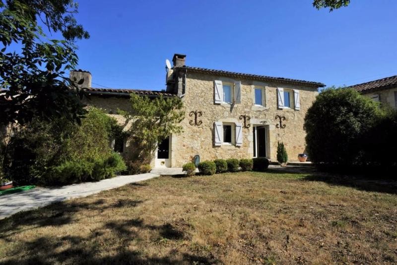 4 Bedroom Country House For Sale