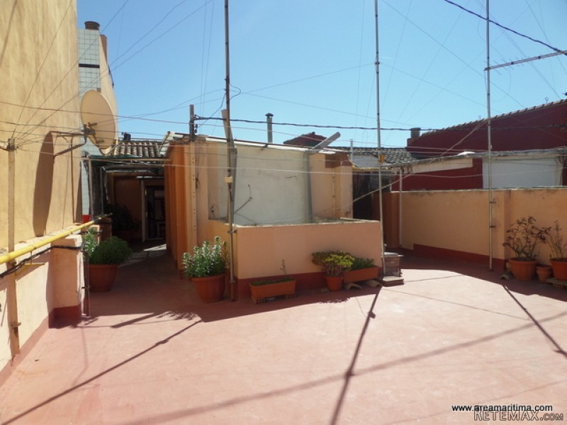 Apartment for sale ,remodeled, with..