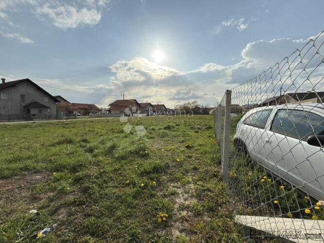 Retkovec - zemljište 2.600 m2 za stambeni projekt - 3