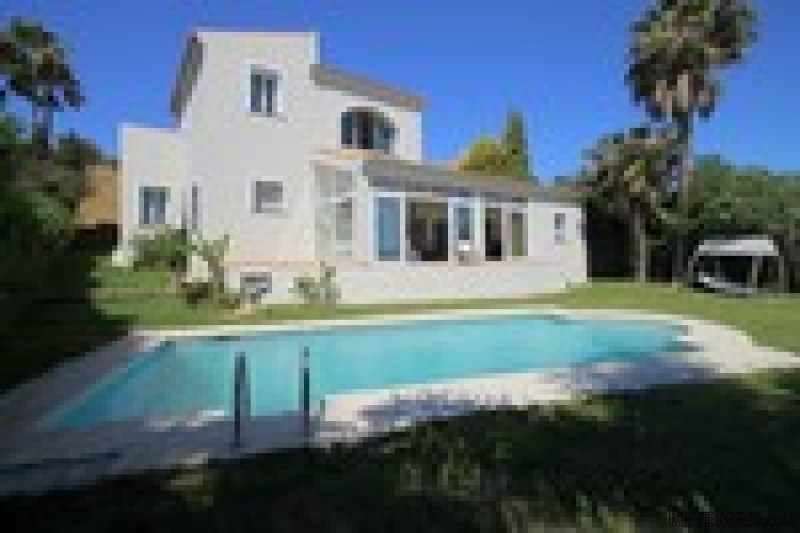 4 Bedrooms - Villa - Malaga - For Sale - 2