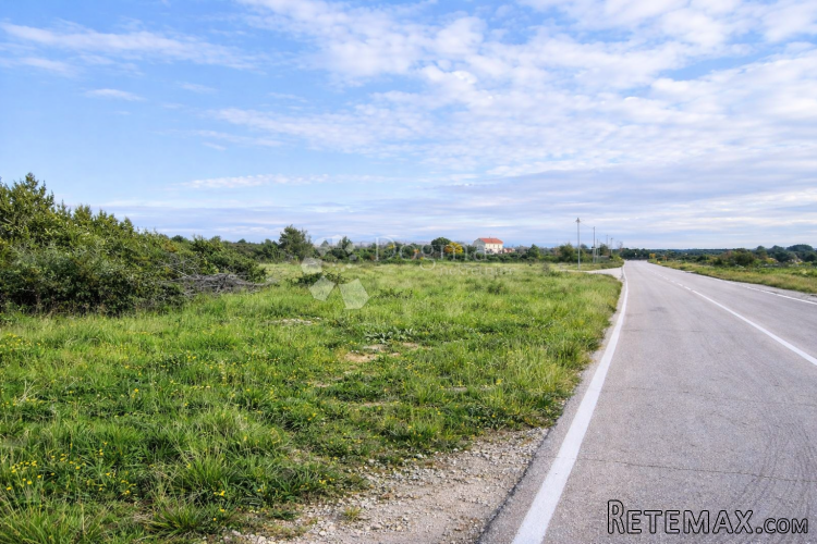 RIJETKA INVESTICIJSKA PRILIKA – 5.297 m² GRAĐEVINSKOG ZEMLJI