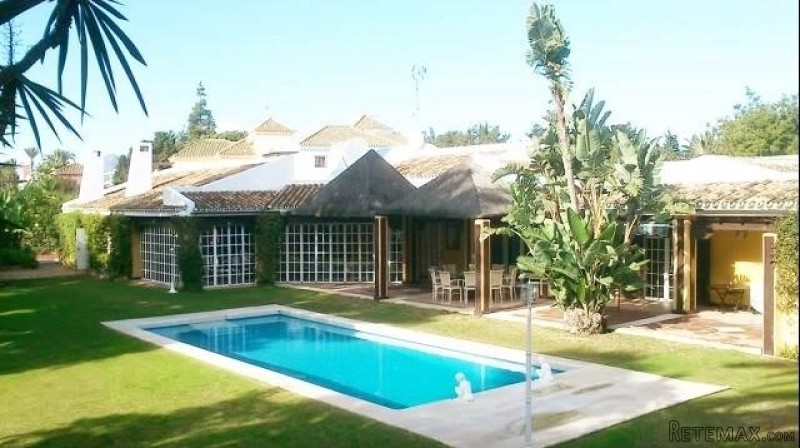 HM5S2721 - Villa For sale in Guadalmina..