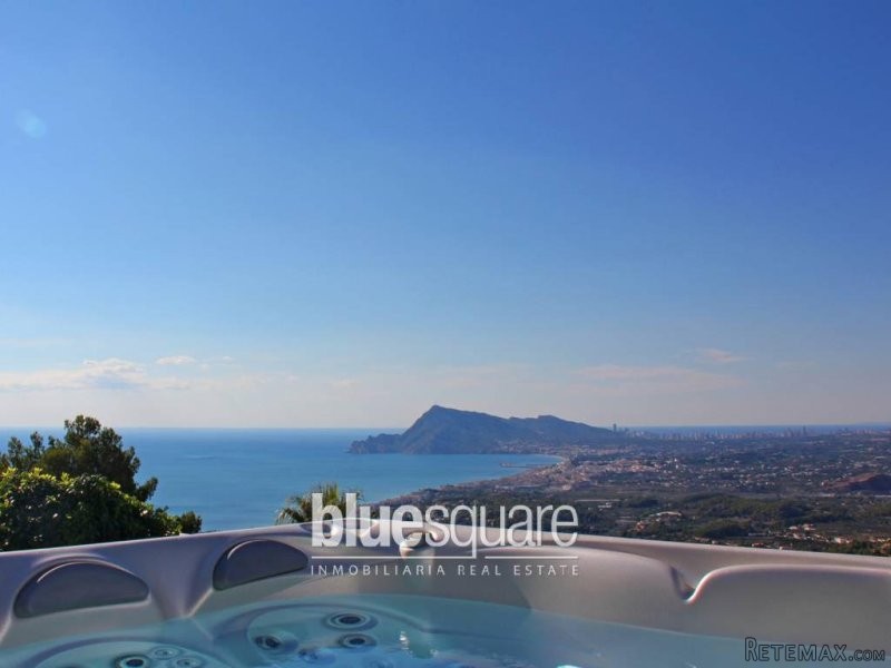 Luxury new 3 bedroom apartment for sale..
