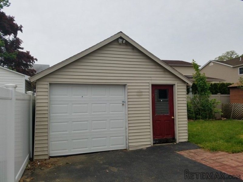 6 Elinore Ave. Merrick, NY, 11566..